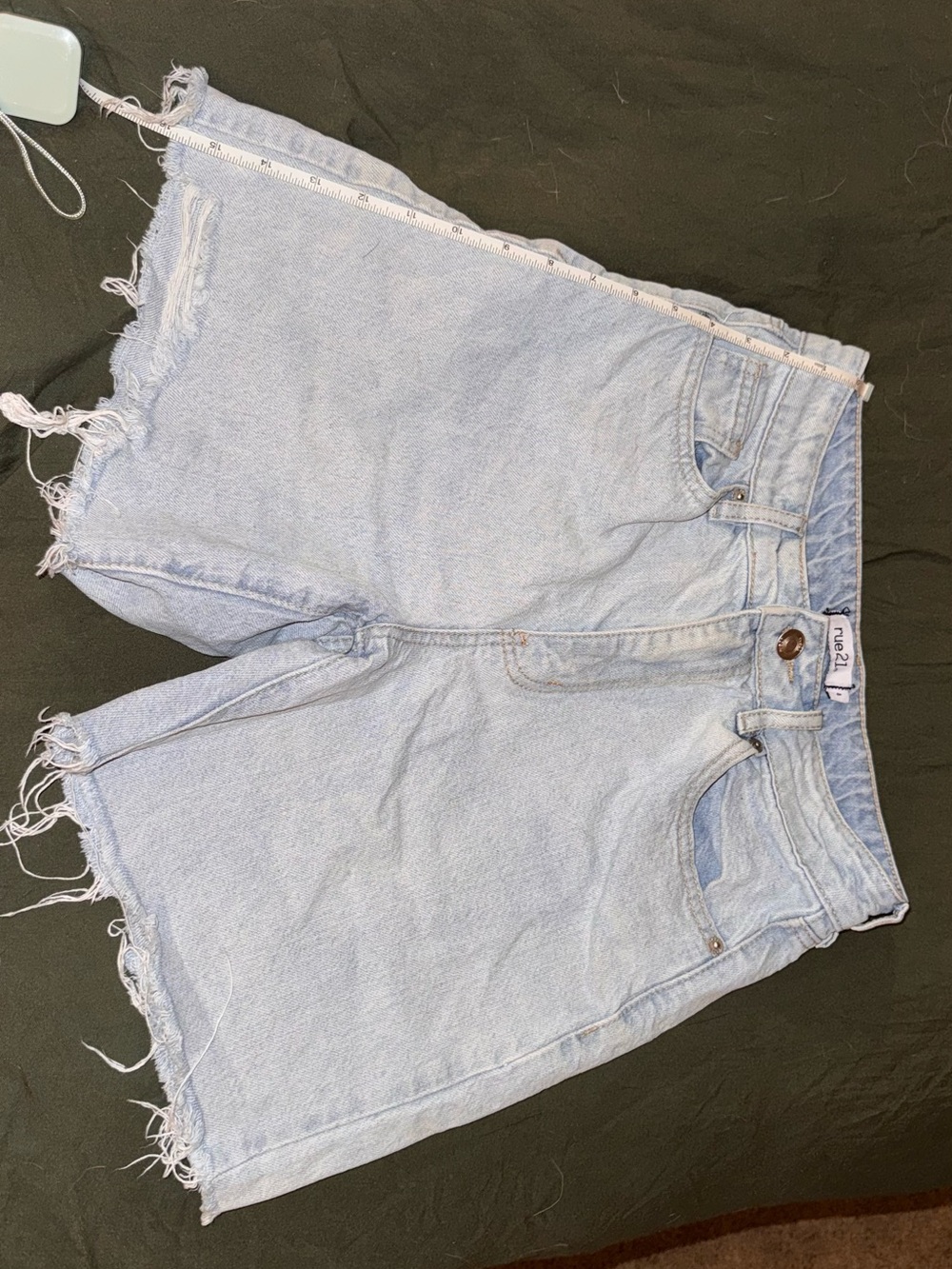 Light Wash Frayed Hem Women's Denim Shorts - Size 4